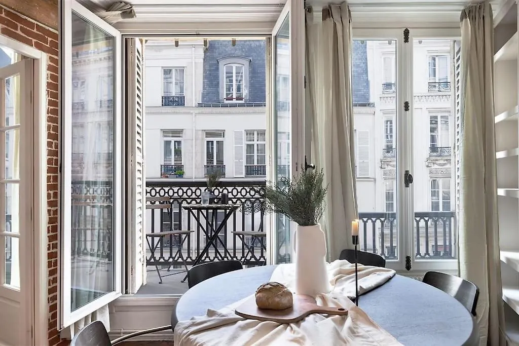 Apartment Angers - 1 Chambre Et Balcon Aux Halles Paris